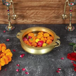 ADVANZO Brass Urli Traditional Bowl Showpiece, Standard, Natural Brass, Antique Yellow, 1 Piece